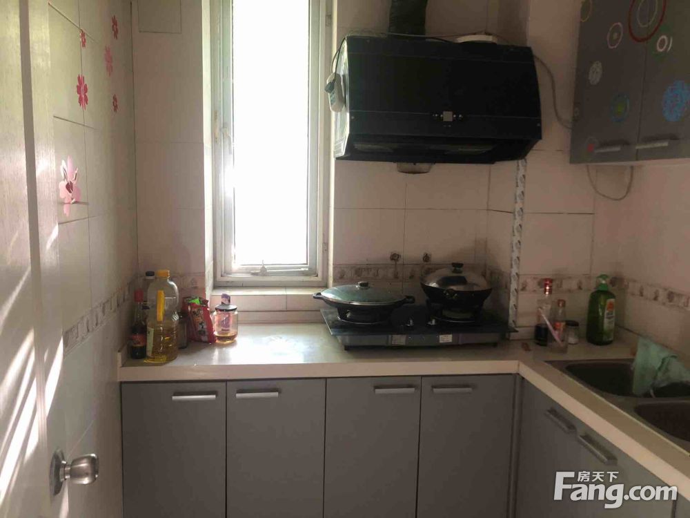 静之湖别墅联排边户140平530万精装