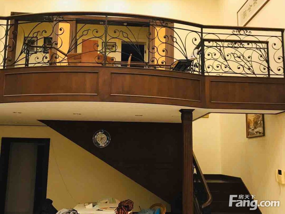 静之湖山庄大花园 6室2厅5卫 336平1500万