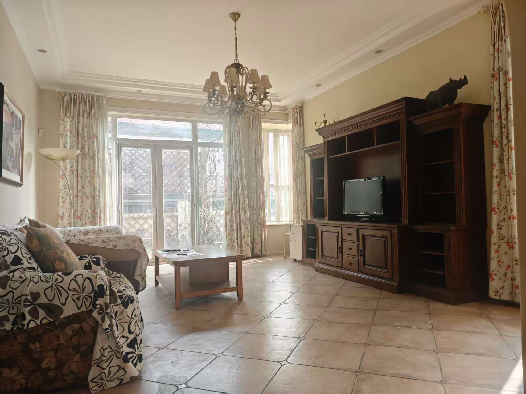 246平1.5万 独栋 精装修 出租 拎包入住 空调地暖 有钥匙 随时看房