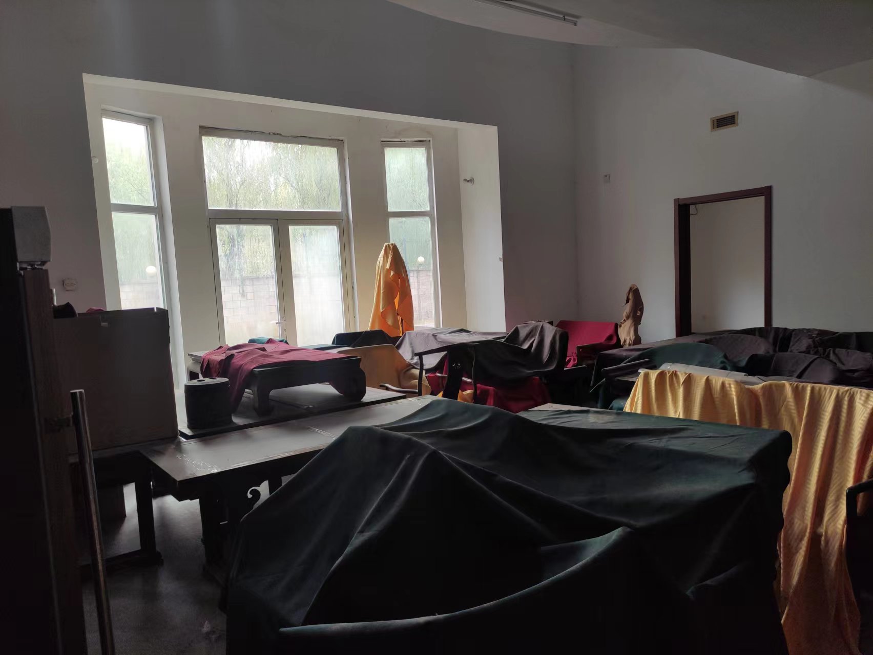 656平2500万 毛坯房  二期最大户型 南侧临北沙河绿地上两层地下一层 下沉庭院